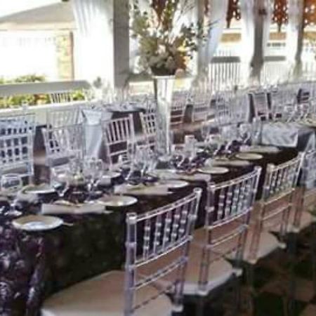 Village Hotel Очо Риос Екстериор снимка