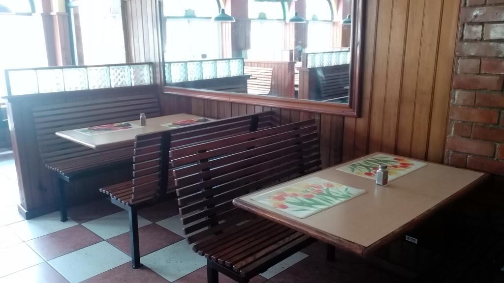 Village Hotel Очо Риос Екстериор снимка
