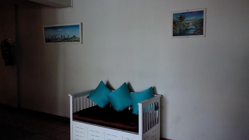 Village Hotel Очо Риос Екстериор снимка