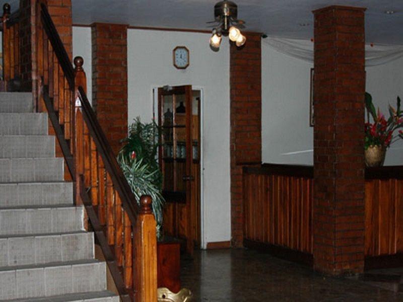 Village Hotel Очо Риос Екстериор снимка