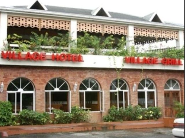 Village Hotel Очо Риос Екстериор снимка